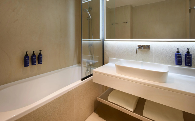 The Radisson Blu Residence, Dubai Marina