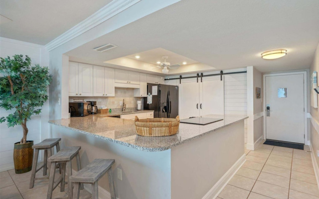 Shoreline Towers 3084 2 Bedroom Condo