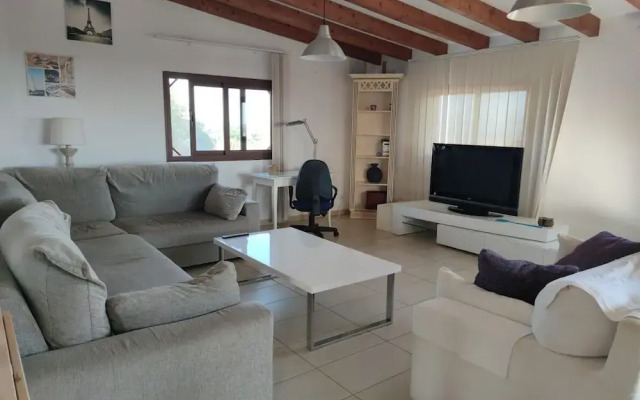 Sunset and Oceanview 1 Bedroom Apartment With Shared Pool