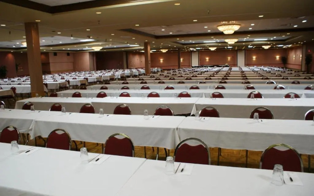 Decatur Conference Center & Hotel