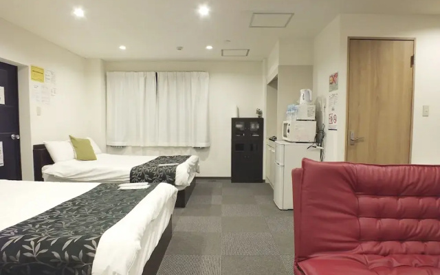 Hotel & Condominium airBest