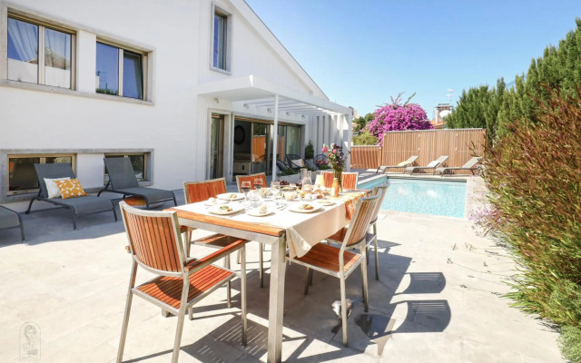 Santa Joana Residence with Garden and heated pool