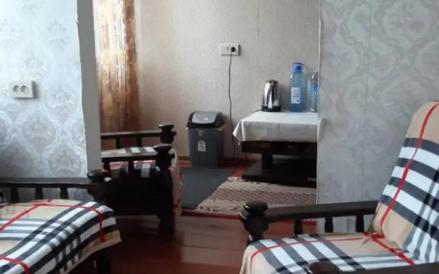 Nikoloz Guesthouse