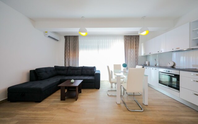 Sandy Beach Apartments