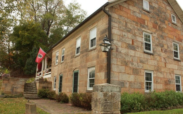 Headley Inn Bed and Breakfast