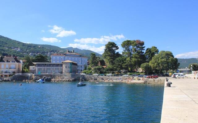 ROMANTIC APARTMENT Lovran - 4 stars