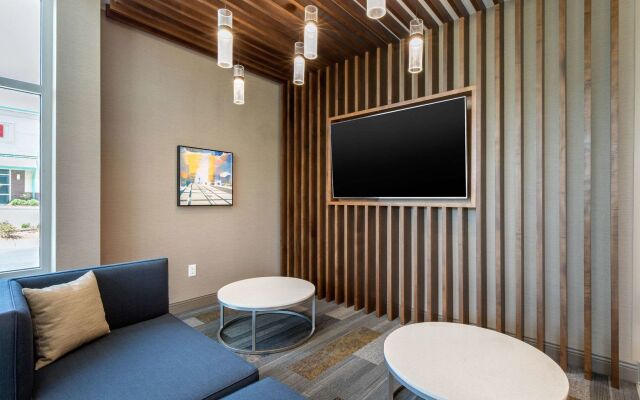 DoubleTree by Hilton Summerville Nexton