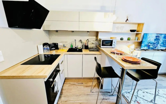 Lovely 1 bedroom flat with terrace
