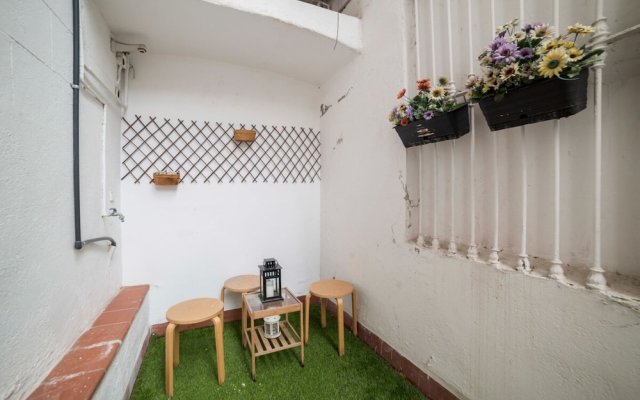 Lovely 2 Bedroom Apartment With Terrace In Lesseps Near Park Guell