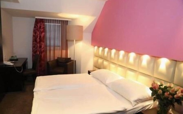B&B HOTEL Linz City-Ost