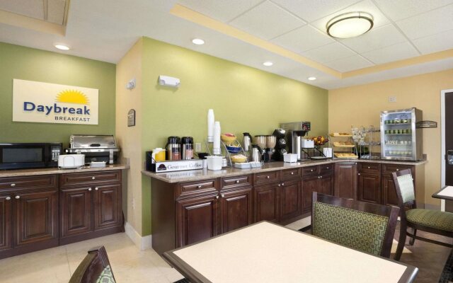 Quality Inn & Suites Glenmont - Albany South