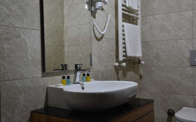 Alya Teras Otel