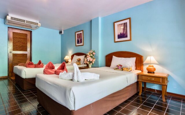 Cha Am Villa Beach (SHA Plus+)