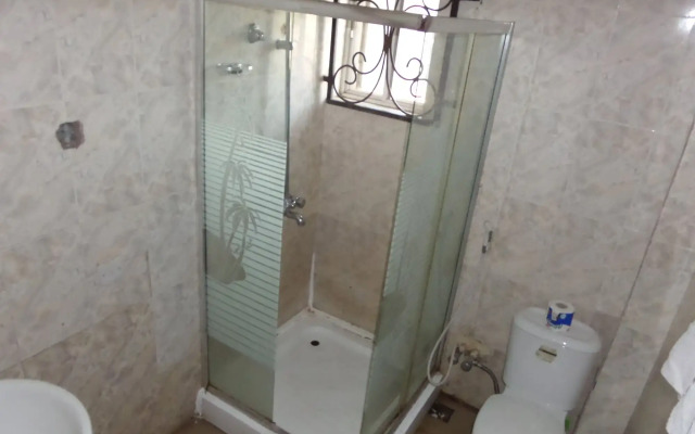Alheri Suites