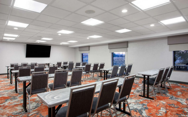 Hampton Inn & Suites Muncie