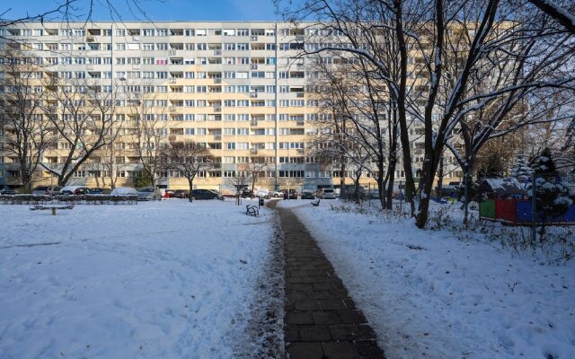 Zielińskiego Apartment by Renters
