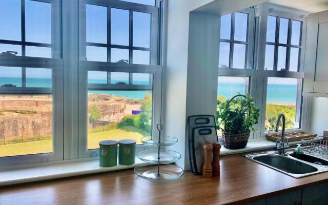 SkyView Eastbourne 24