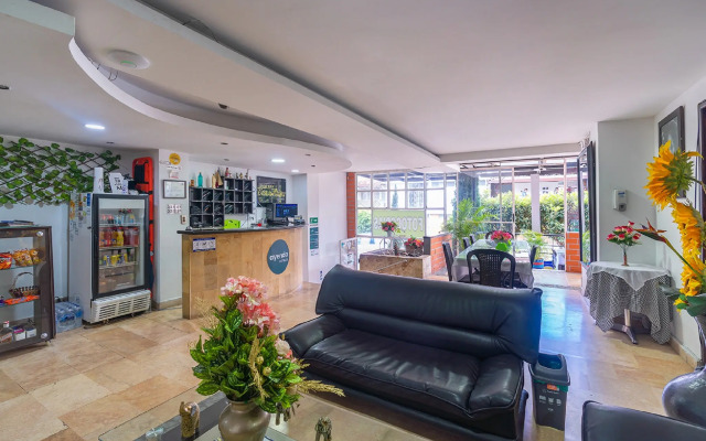 Hotel Casa Blanca Laureles