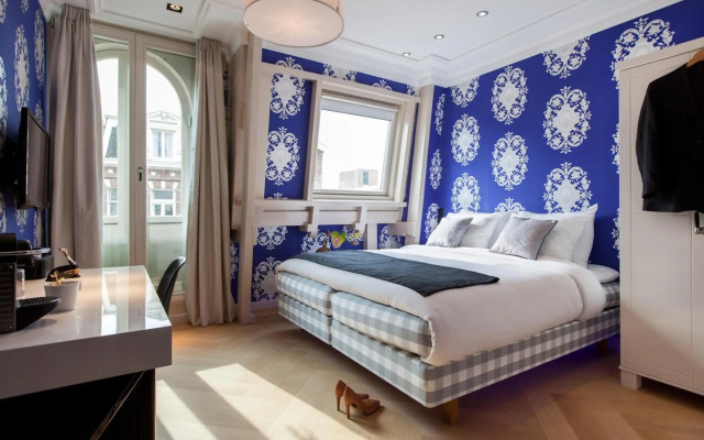 The Amsterdam Canal Hotel