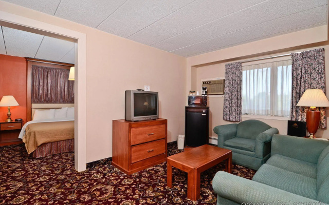 Stillwater Inn & Suites