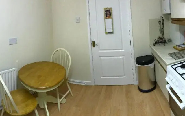 42 Beaumont Rise Rental - Worksop