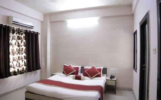 Capital O 48457 Amit Palace