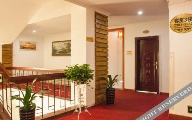 Xiamen Longzhou Business Hotel