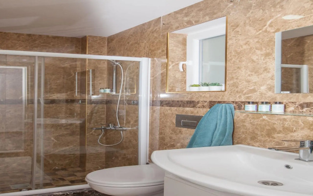 Truemar Hotels & Suites