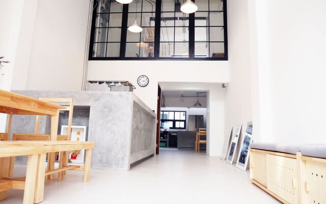 The Companion - Hostel