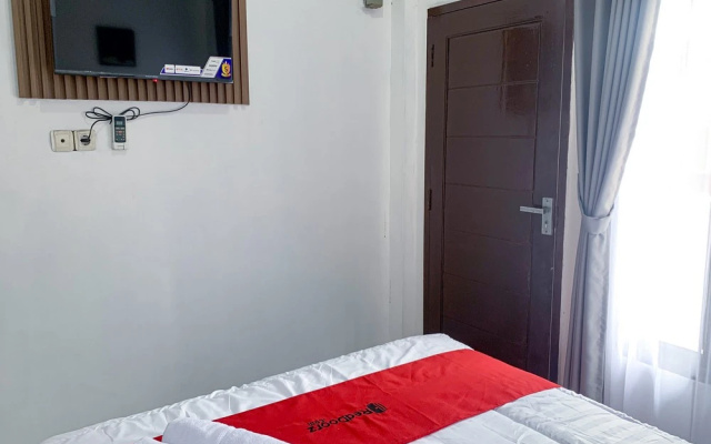 RedDoorz near FKIP UNTIRTA Serang