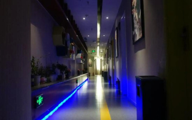 Molly Hotel (Zhengzhou Zhacheng Subway Station Branch)