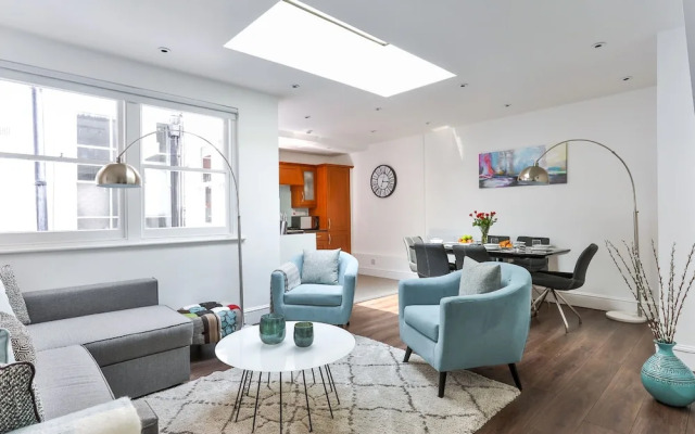 Durweston Mews