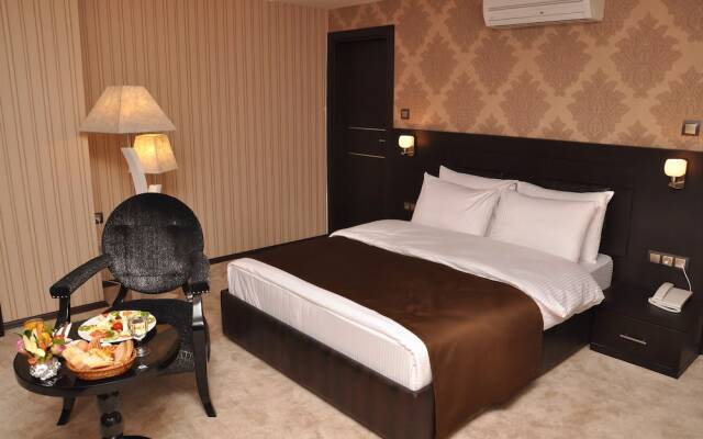 Grand Asos Hotel