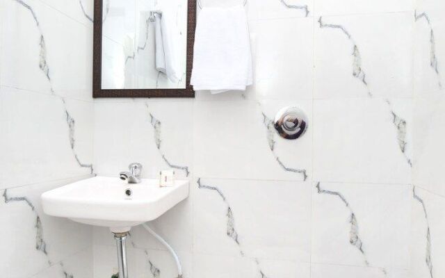 Hotel Dream Palace 45 by OYO Rooms