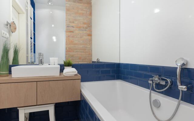 Stylish Apartment Rydygiera by Renters