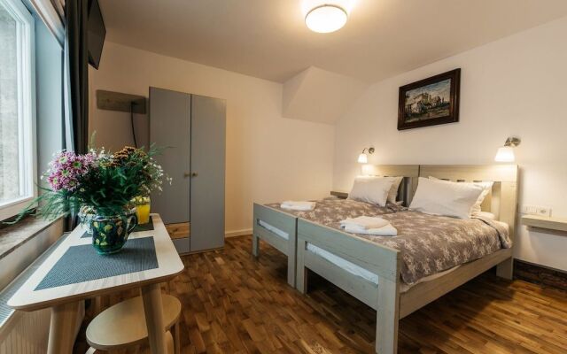 YellowBoot Aparthotel