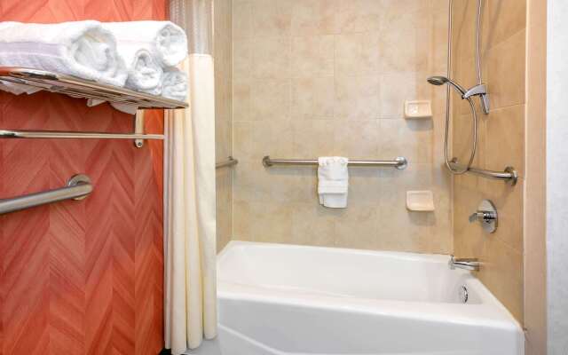 La Quinta Inn & Suites by Wyndham Longview North