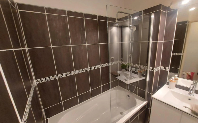 Studio climatisé proche aéroport, navette