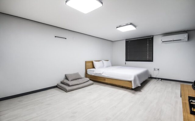 Hotel Deluxe