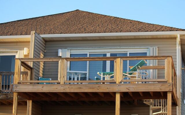 Dolphin Watch 3 Bedroom Townhouse by RedAwning