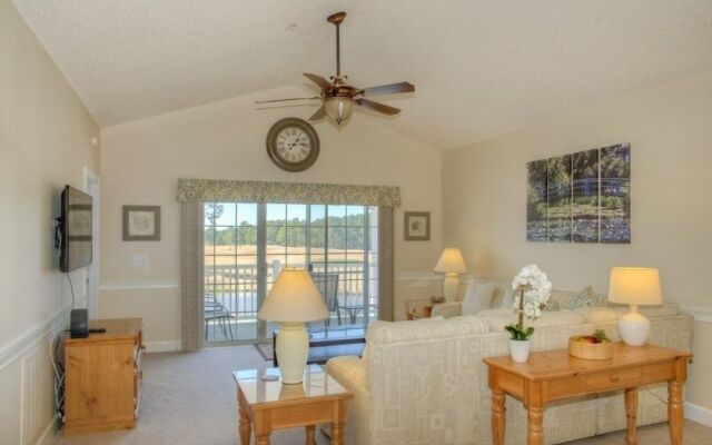 Magnolia North 305 4879 3 Br condo by RedAwning
