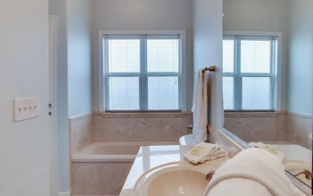 Spinnaker Pointe 2A Duplex