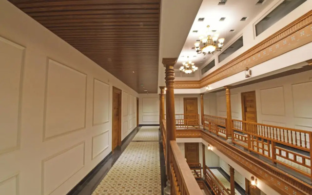 A K G Hotel