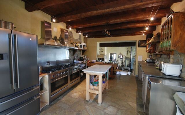 Chianti Yoga - The Tuscan Collection