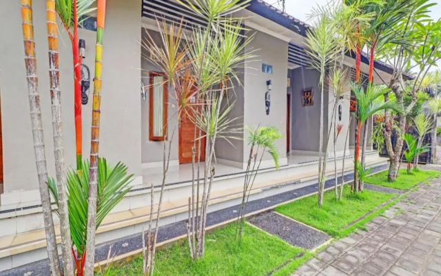 OYO 92203 Tata Guest House