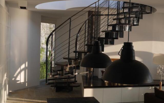 Pavilion by Villa Lario