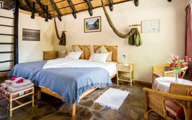 Etusis Lodge