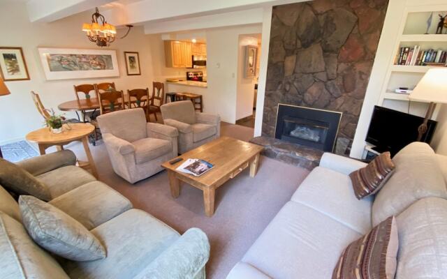 #112 Vail International