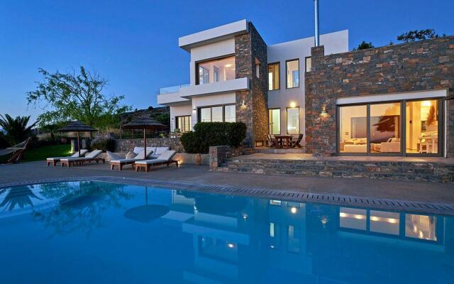 Breathtaking Views 4 Bedroom Villa