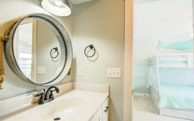 4056 - Tight Lines & Tan Lines